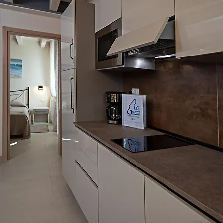 Residenza G&j - Regarda Travel Apartment Lazise