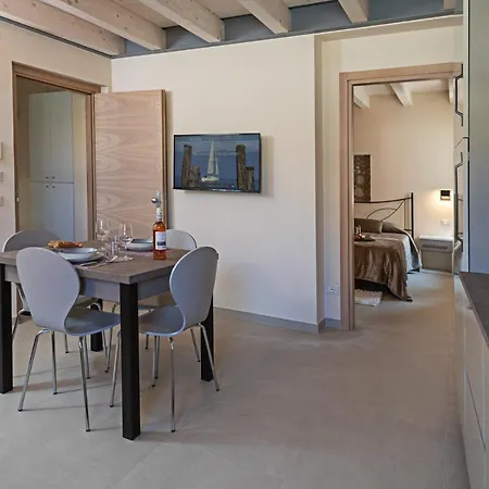 Residenza G&j - Regarda Travel Lazise