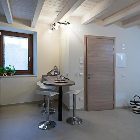 Residenza G&j - Regarda Travel * Lazise