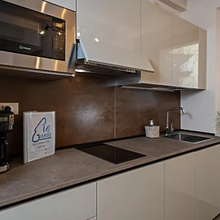 Residenza G&j - Regarda Travel Lazise