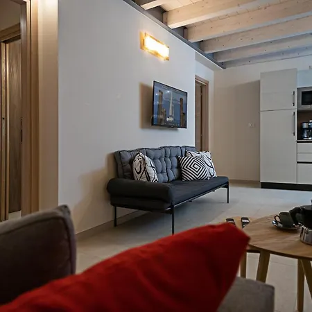 Residenza G&j - Regarda Travel Appartement