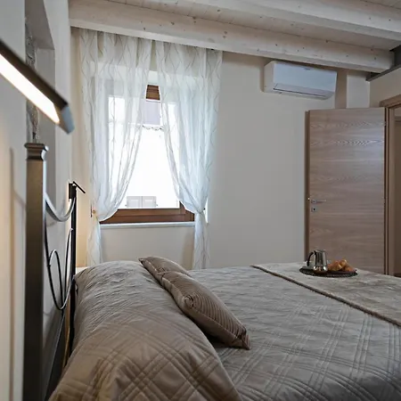 Residenza G&j - Regarda Travel