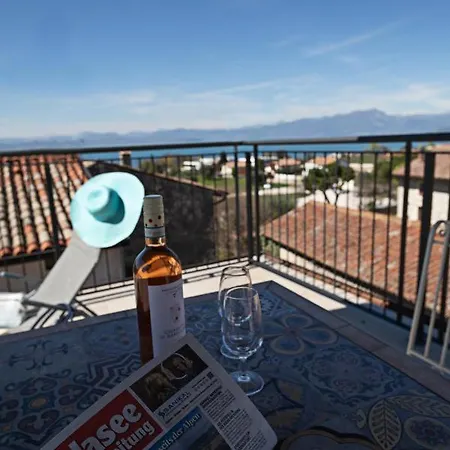 Appartement Residenza G&j - Regarda Travel Lazise